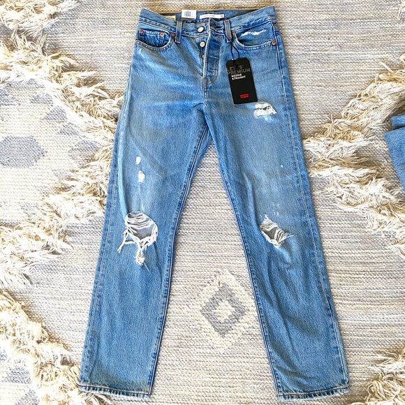 NWT Levi’s Wedgie Fit Straight Leg Jeans - Picture 1 of 3